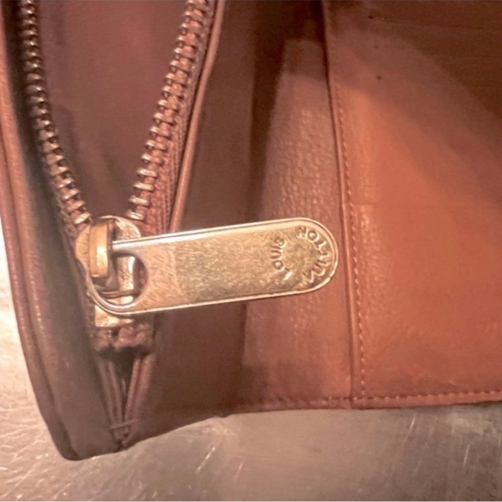Louis Vuitton Amelia Mahina Wallet - Picture 7 of 9